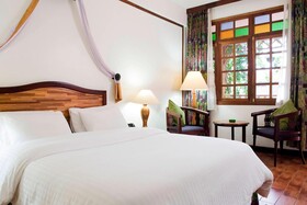 Protea Hotel Dar es Salaam Courtyard