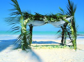 Breezes Beach Club & Spa