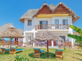 Pineapple House
