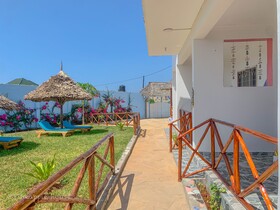 Pineapple House