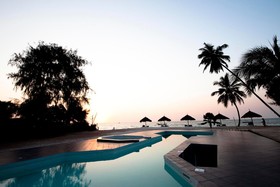 Smiles Beach Hotel