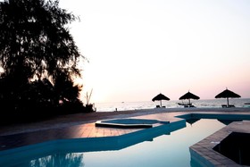 Smiles Beach Hotel