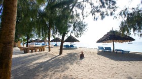 Smiles Beach Hotel