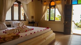 Smiles Beach Hotel