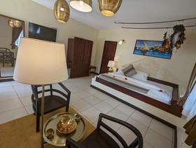 Smiles Beach Hotel