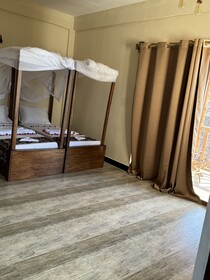 Villa Peace And Color