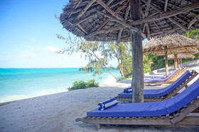 Pearl Beach by Sansi