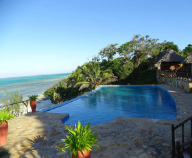 Pearl Beach by Sansi