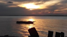 Pearl Beach by Sansi