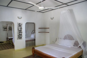 Moonshine Uroa Boutique Hotel