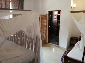Moonshine Uroa Boutique Hotel