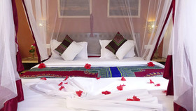 Airport Palace