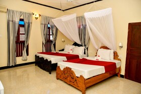 Forodhani Park Hotel