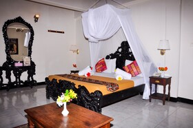 Forodhani Park Hotel