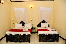 Forodhani Park Hotel