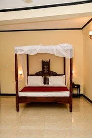 Forodhani Park Hotel