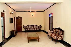 Forodhani Park Hotel