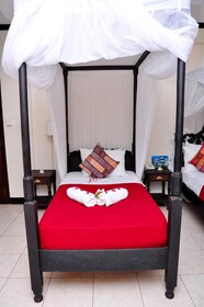 Forodhani Park Hotel