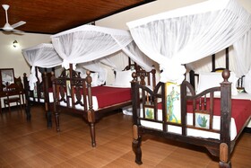 Forodhani Park Hotel