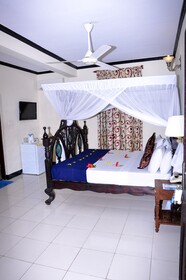 Forodhani Park Hotel