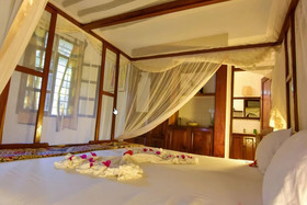 Mangrove Lodge