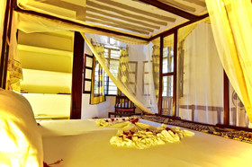 Mangrove Lodge