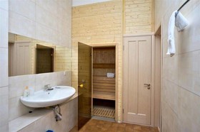 Best Season Apart Hotel