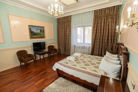 Guest House 1812