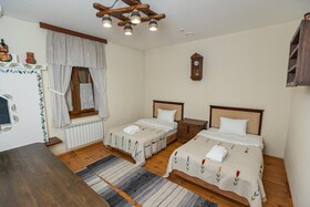 Guest House 1812