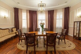 Guest House 1812
