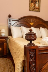 Guest House 1812
