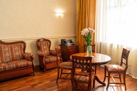 Guest House 1812