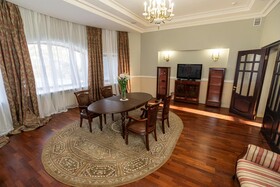 Guest House 1812