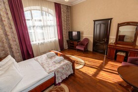 Guest House 1812