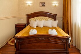 Guest House 1812