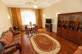 Guest House 1812