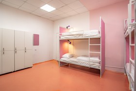 P2B Hostel & Bar