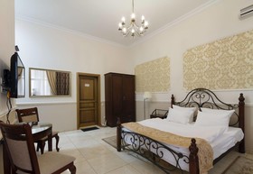 Theatre Boutique Apart Hotel