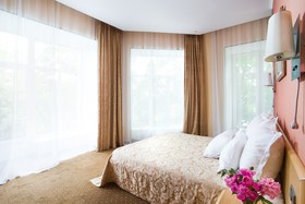 Alexandrovskiy Hotel