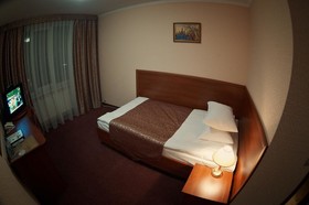 Mir Hotel In Rovno