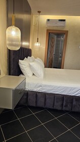 Grik Hotel - Entebbe