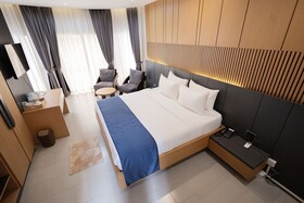 Grik Hotel - Entebbe