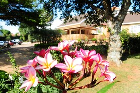 Papyrus Guesthouse Entebbe