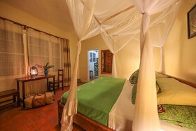 Papyrus Guesthouse Entebbe