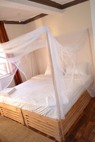 Bunyonyi Apple Farm Stay