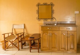 Matsiko Gardens And Hotel