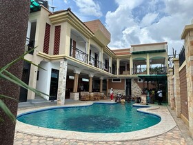 Gator's Paradise Resort