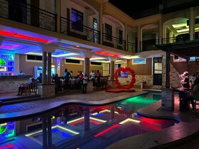 Gator's Paradise Resort