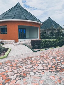 Bwizi Gardens And Resort