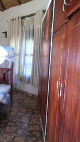 Parkside Safari Lodge